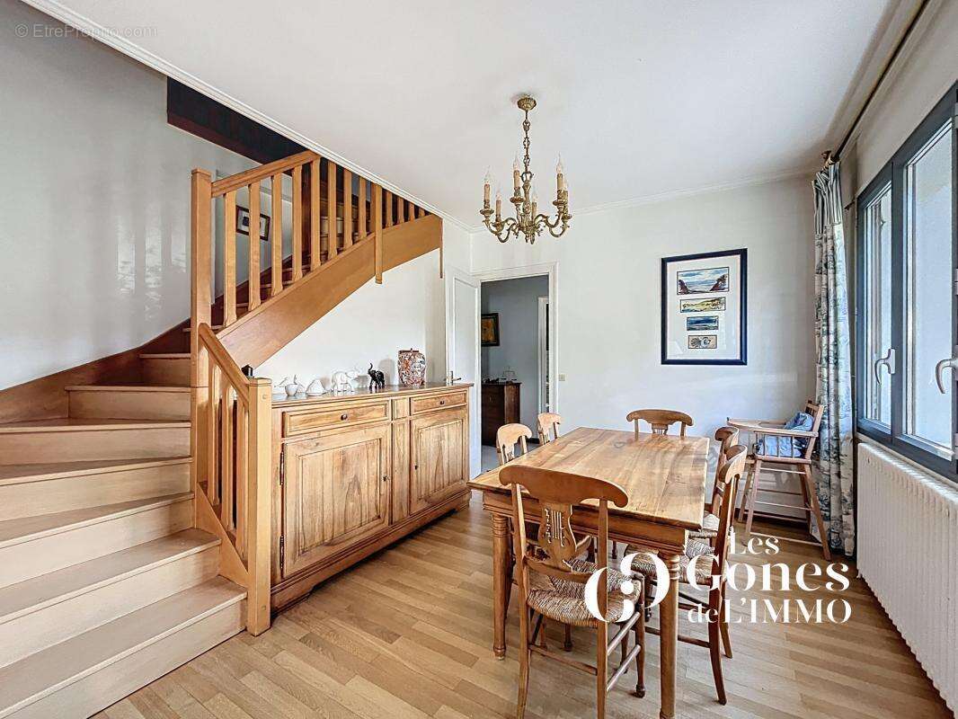 Maison à FRANCHEVILLE