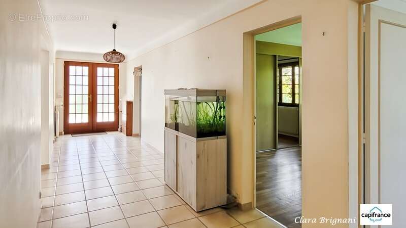 Maison à vendre - 6 pièces, 156m² à Avrainville - sous-sol total et terrain arboré de 1 555 m² - photo 7