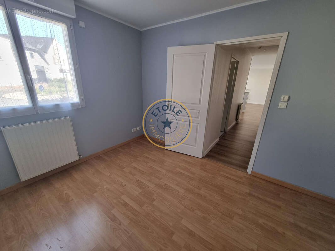 Appartement à LES PONTS-DE-CE