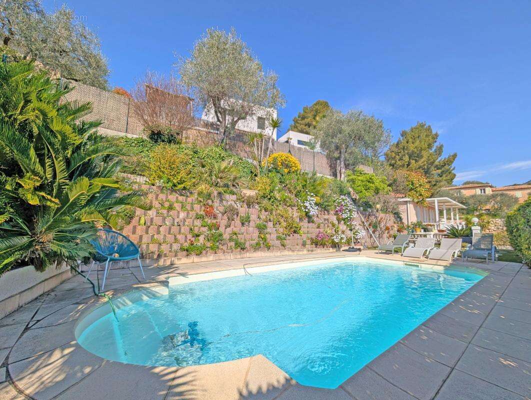 Nice Saint-Pancrace : Villa 4 chambres avec piscine - photo 3