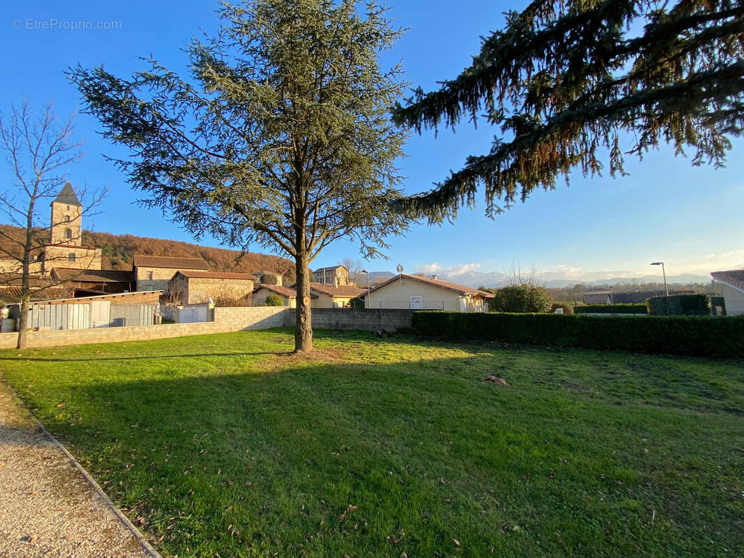 Terrain à BEAUREGARD-BARET