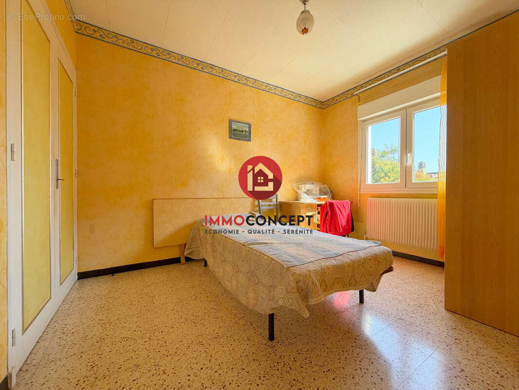 Maison 102 m² à Laudun-L'ardoise  - photo 4