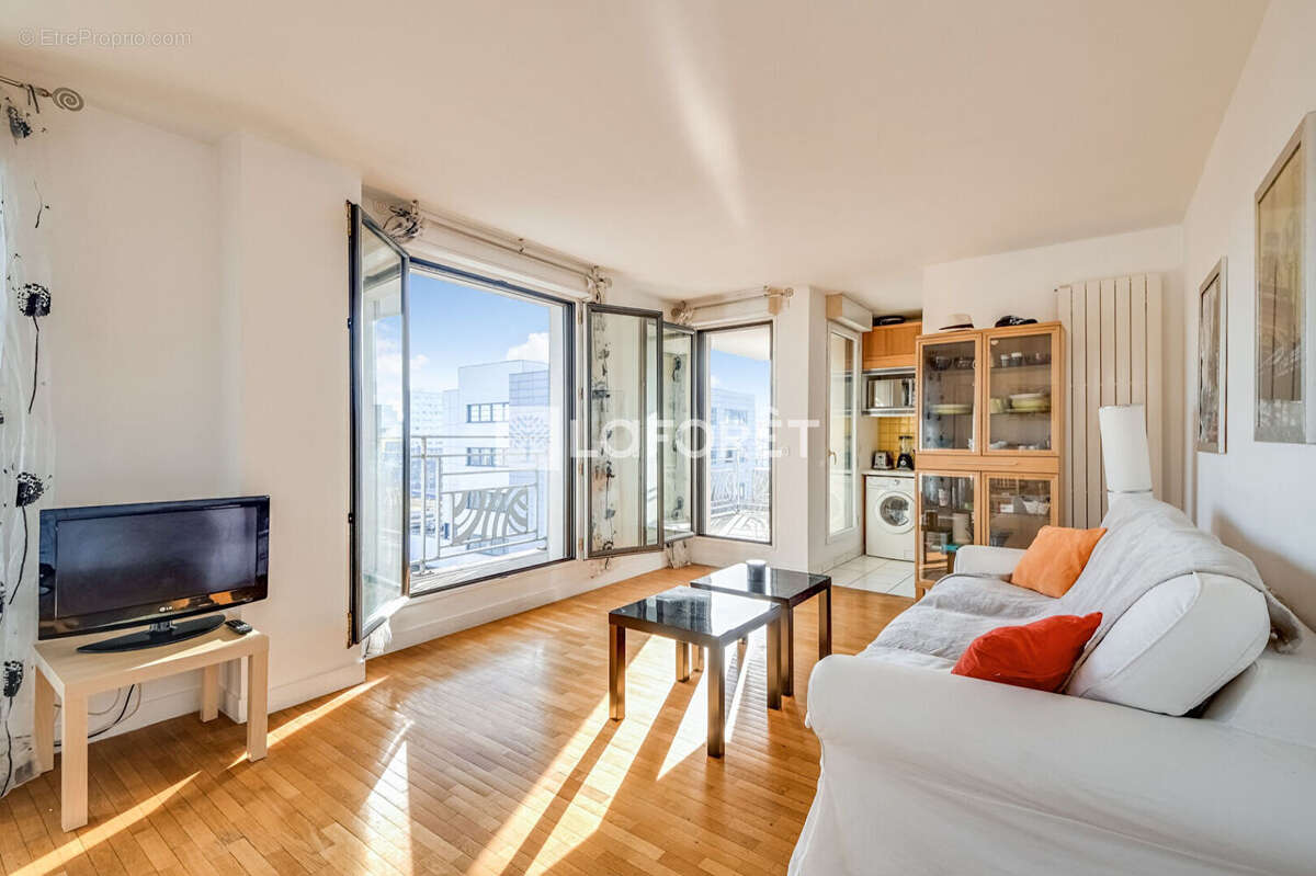 Appartement à PARIS-15E