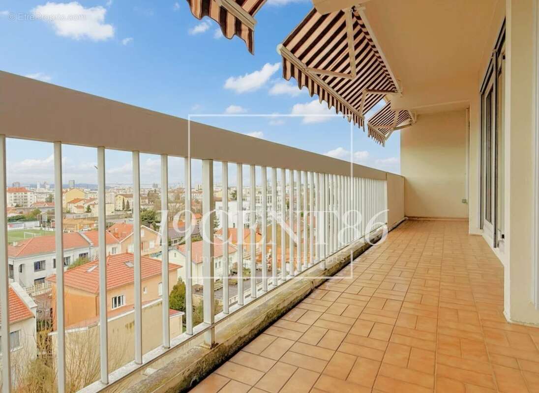 Appartement à LYON-8E