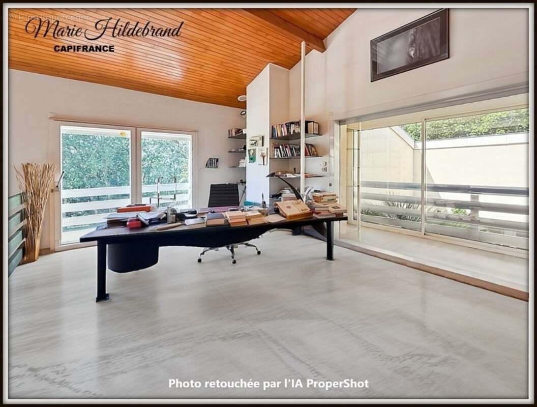 Maison d'architecte de caractère – 285 m² habitables – Vue dominante – Piscine – Grand garage - photo 21