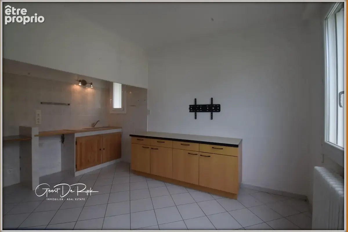 LIMOUX Maison de ville T5 R+1 avec 2 entrées indépendantes, garage et jardin - photo 4