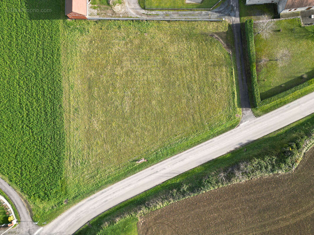 Terrain à SAULCET
