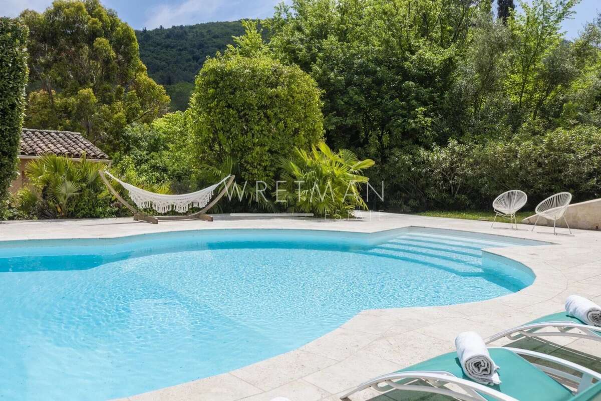 Maison à LE BAR-SUR-LOUP
