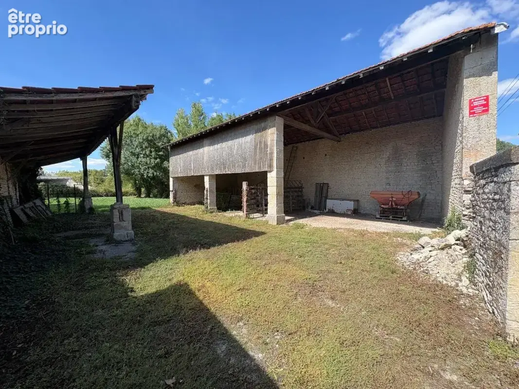 Maison 841 m² à vendre à Frontenay-Rohan-Rohan (79270) - photo 4