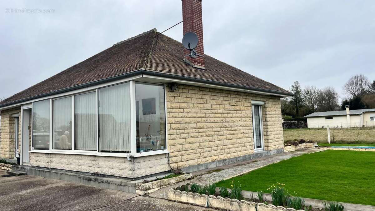 Maison de plain-pied 4 pièces avec piscine couverte à Thiberville - photo 2