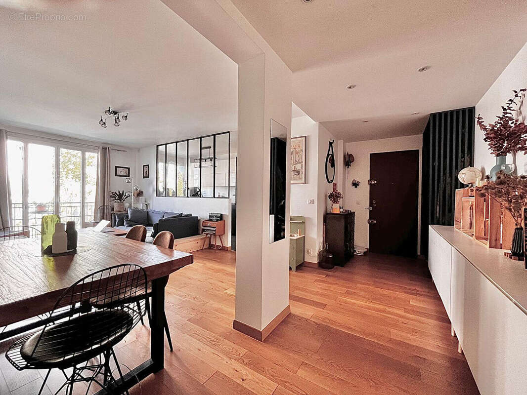 Appartement à PARIS-20E