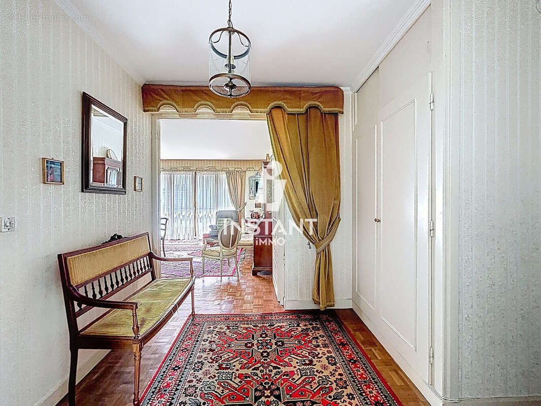 Appartement à SAINT-MAUR-DES-FOSSES