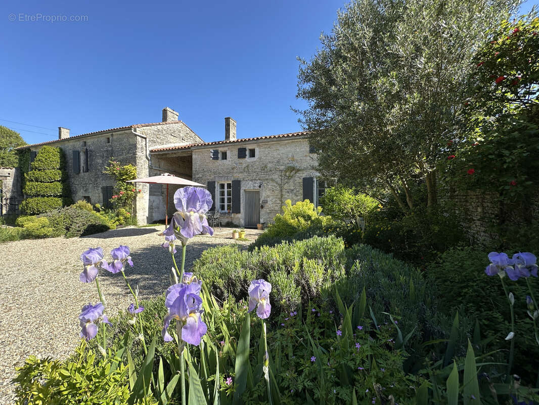 Maison à COURBILLAC