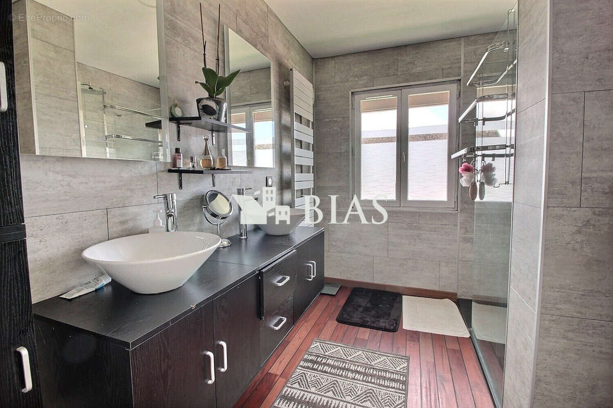 Maison à TOURVILLE-LA-CAMPAGNE