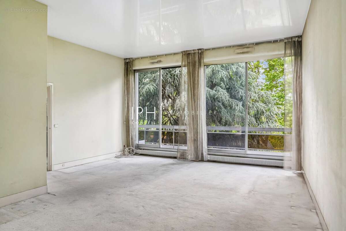 Appartement à NEUILLY-SUR-SEINE