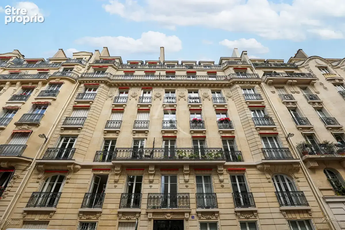 Appartement de standing  5 pièces - Secteur Marché Lebon - Dernier étage avec vue Tour Eiffel & Arc de Triomphe - photo 13