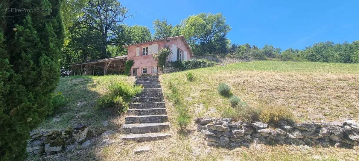 Maison à CASTELNAU-MONTRATIER