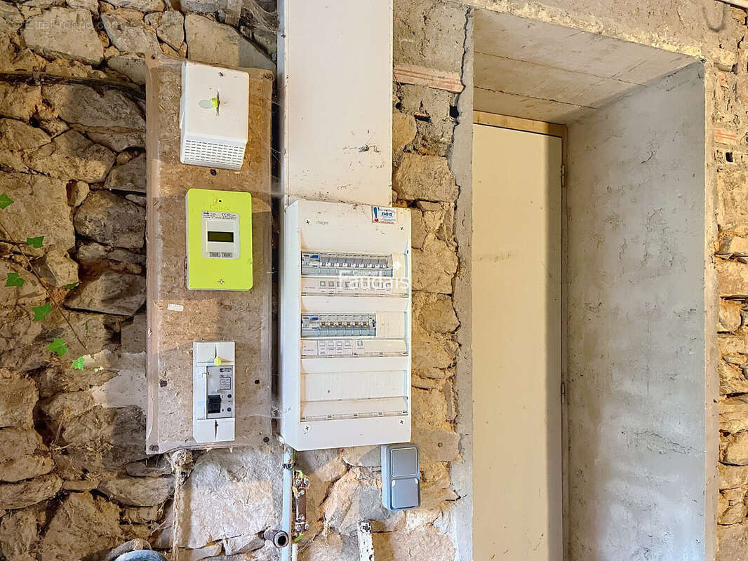 Maison 82 m² à Le Lorey  - photo 6