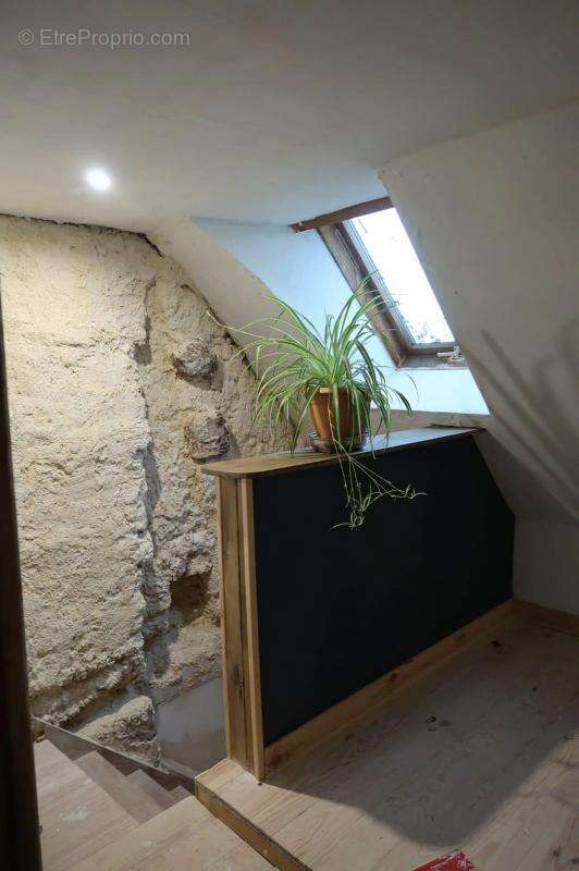 Maison à VARS-SUR-ROSEIX