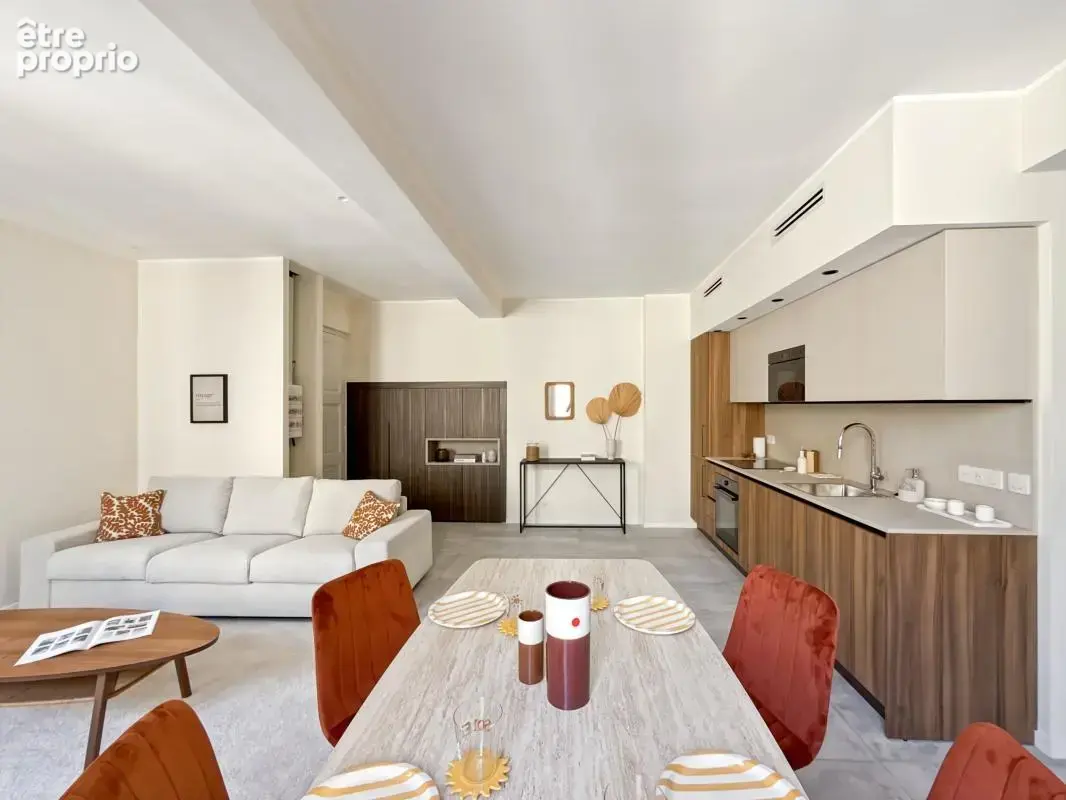 NICE Garibaldi 3P 79m² dernier étage entièrement rénové calme - photo 3