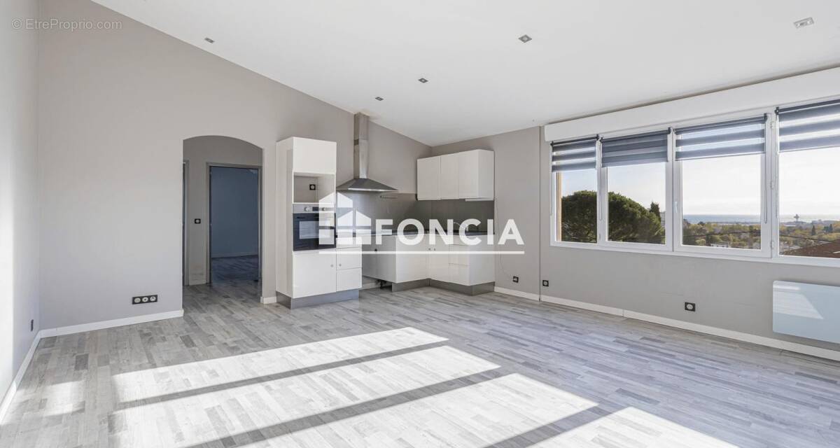 Appartement à PORT-DE-BOUC