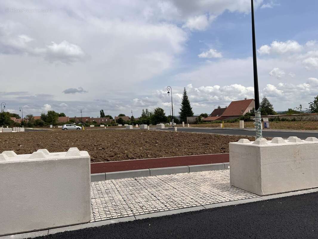 Terrain à bâtir de 601 m² à ESCHES (60) - photo 3