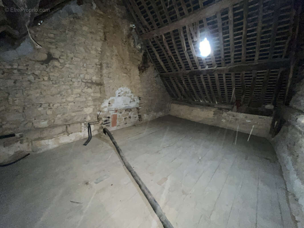 Maison de campagne à rénover avec fort potentiel - Combourtillé - photo 8