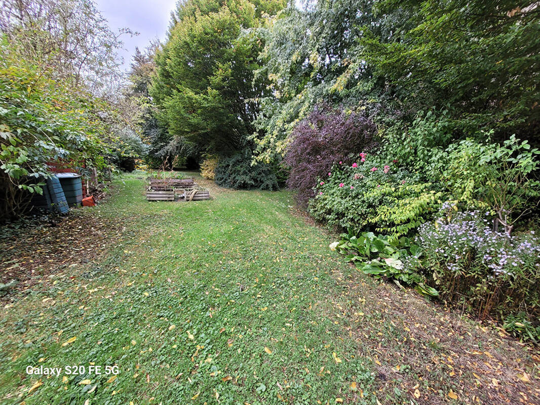 Terrain à NANTEUIL-LES-MEAUX