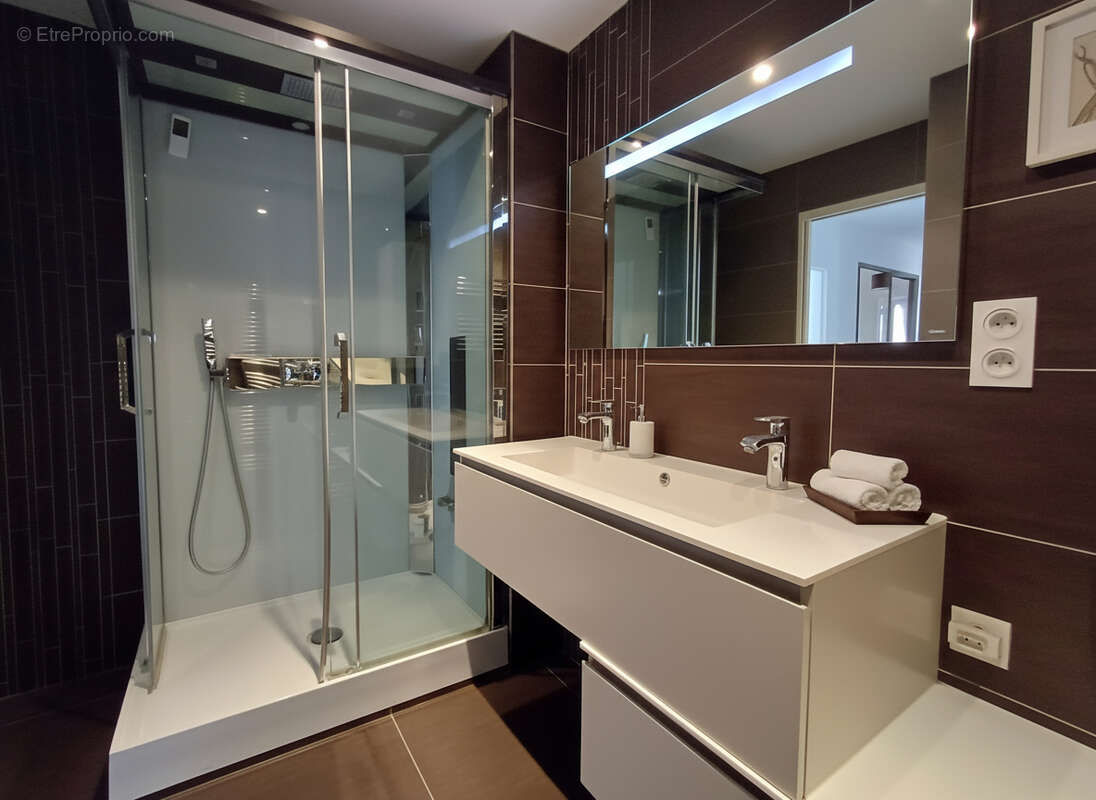 Appartement à ENGHIEN-LES-BAINS