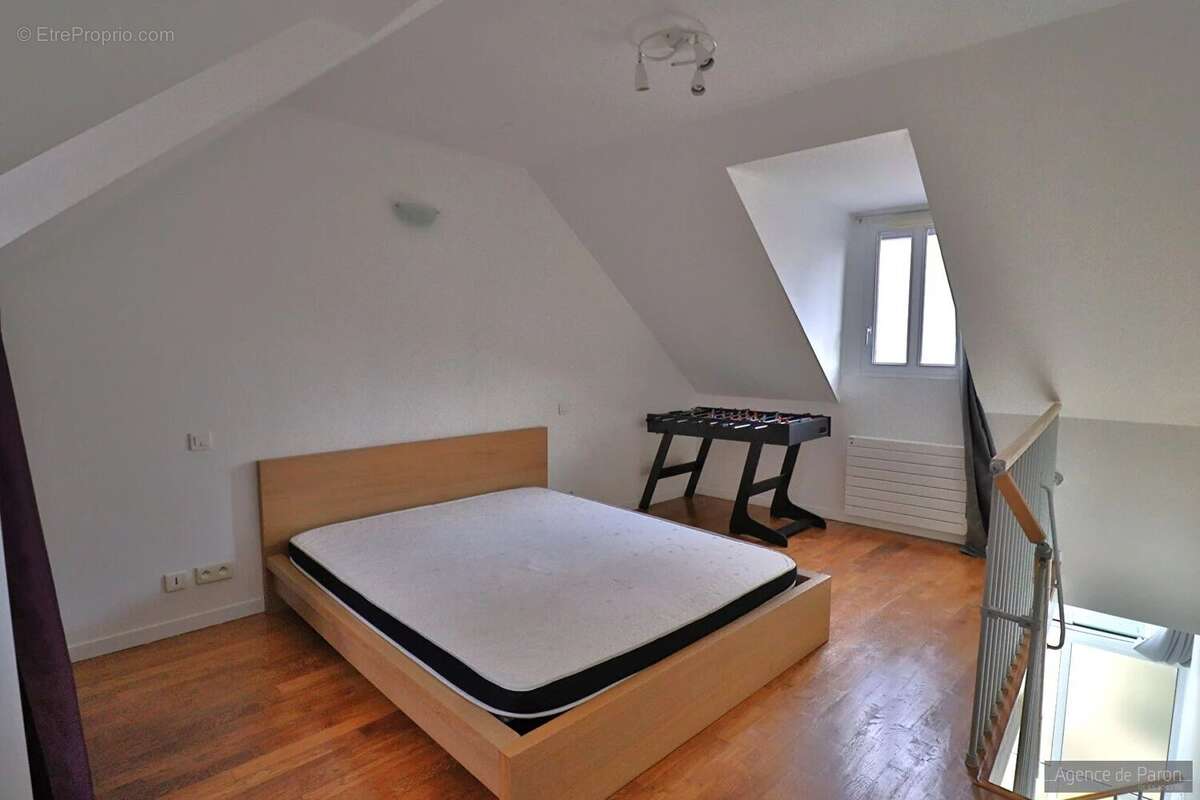 Maison à VERRIERES-LE-BUISSON