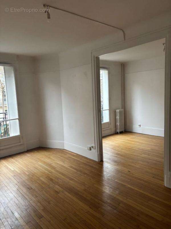 Appartement à PARIS-19E