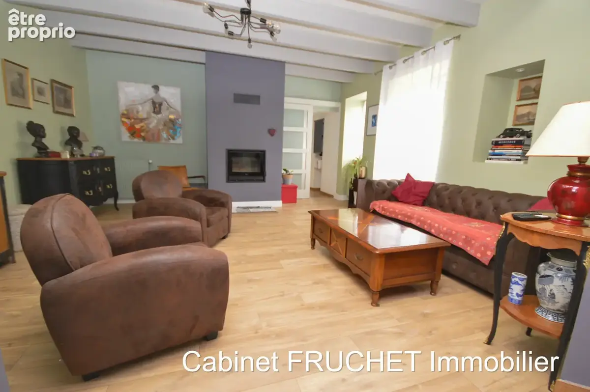 LA CAILLERE-SAINT-HILAIRE - Belle maison de caractère avec 3 chambres et bureau - photo 6