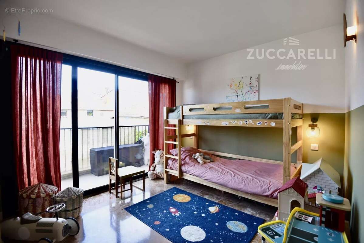 Appartement à LE CANNET