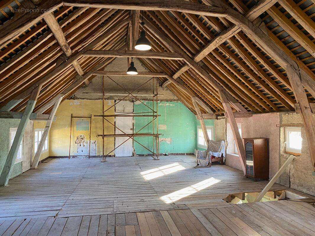Domaine rare & isolé sur 10 hectares au milieu des champs - 1h30 de paris , parfait pour elevage, permaculture ou simplement viv - photo 17