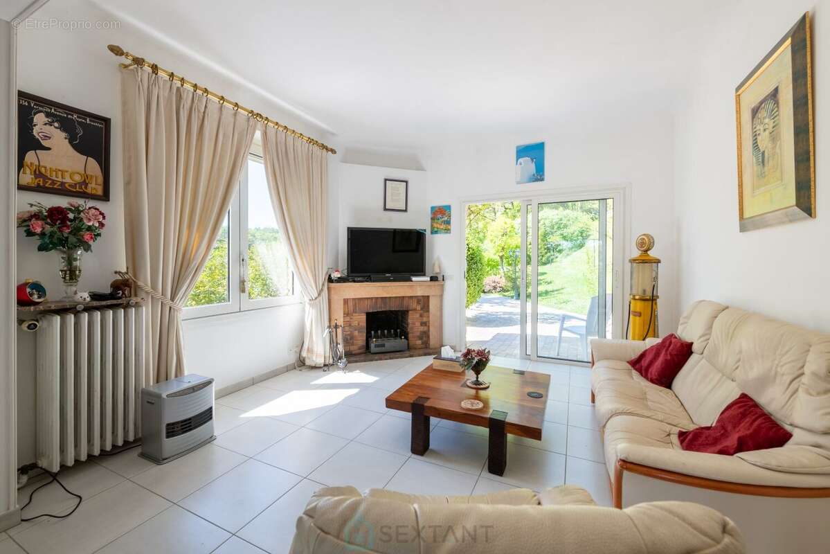 Voici une propriété au calme et à proximité de tout ! - photo 10