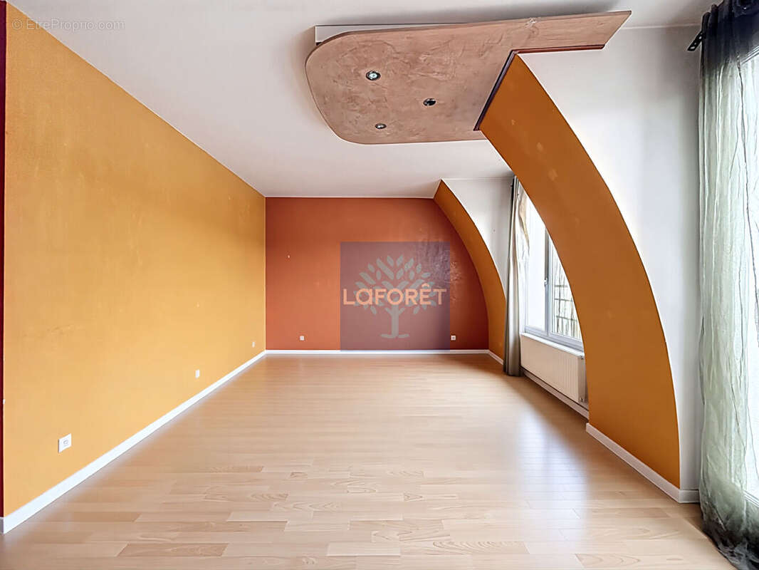 Cergy (95) - bel appartement 3 pieces avec box + parking sup + cave - photo 2