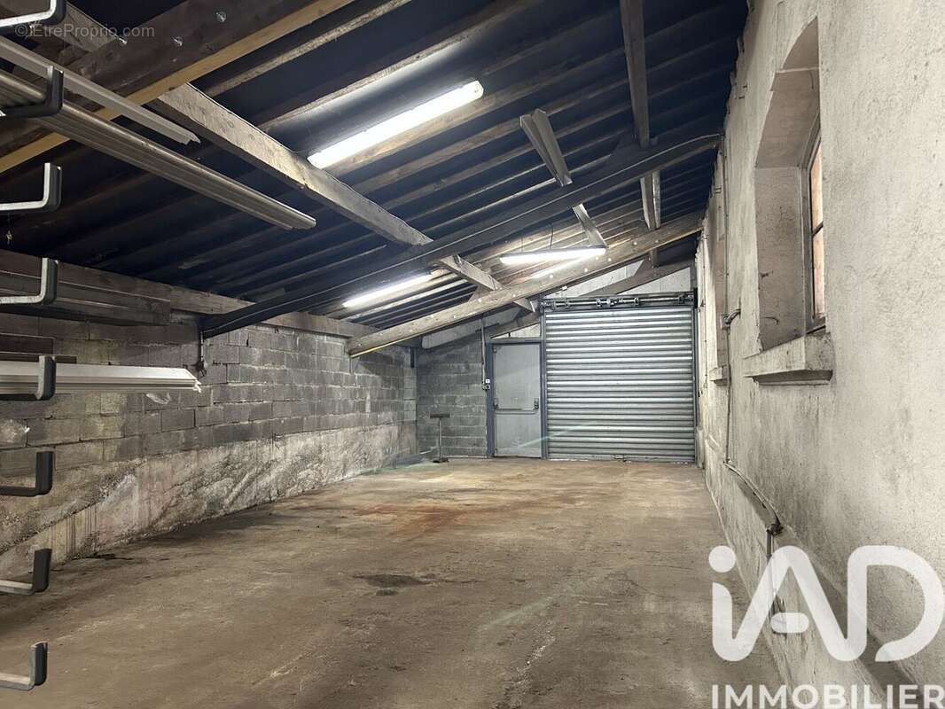 Appartement 400 m² à Le Creusot  - photo 7