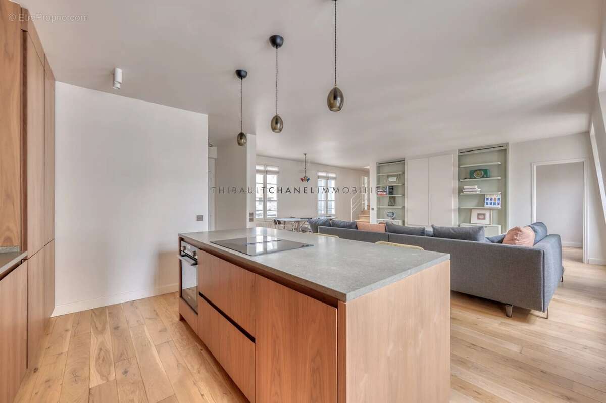Appartement à PARIS-3E