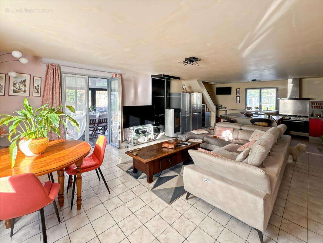 Maison à SAINT-ASTIER