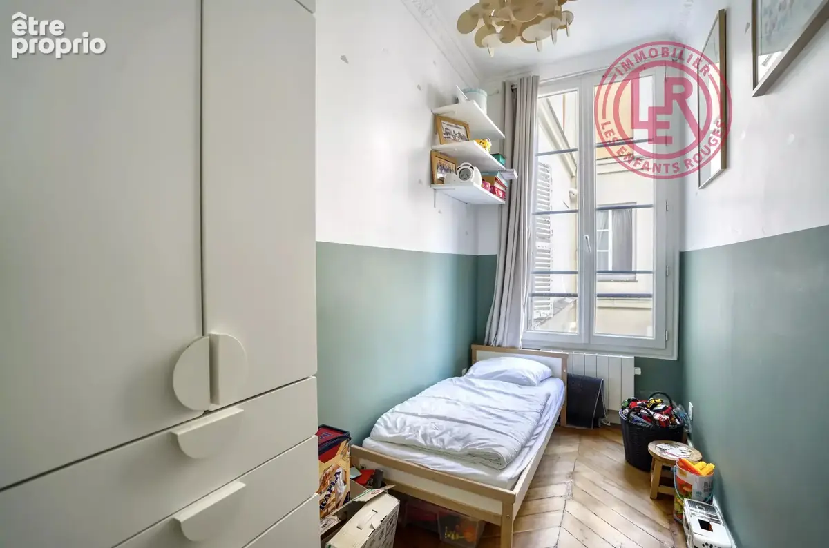 LE MARAIS – Rue Meslay – Appartement d’exception entièrement rénové - photo 10