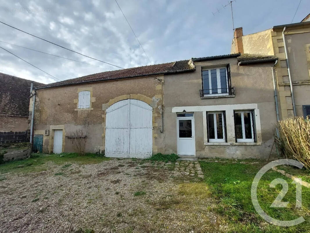 Maison à FLEZ-CUZY