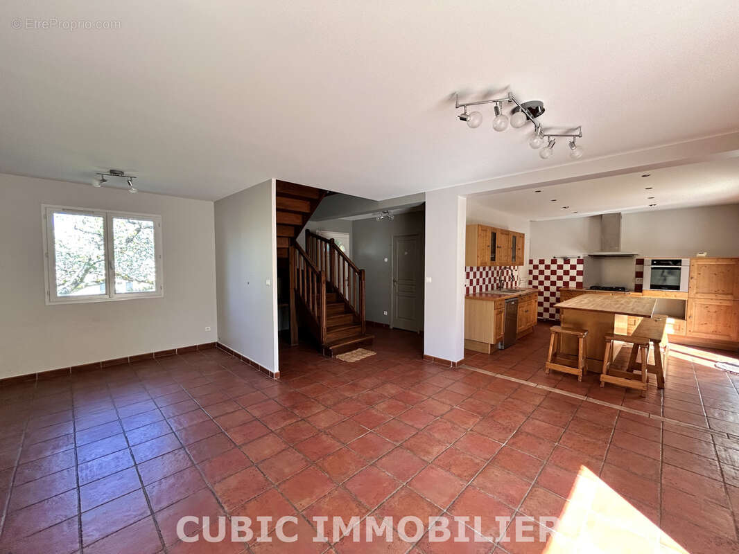 Maison à LACHASSAGNE