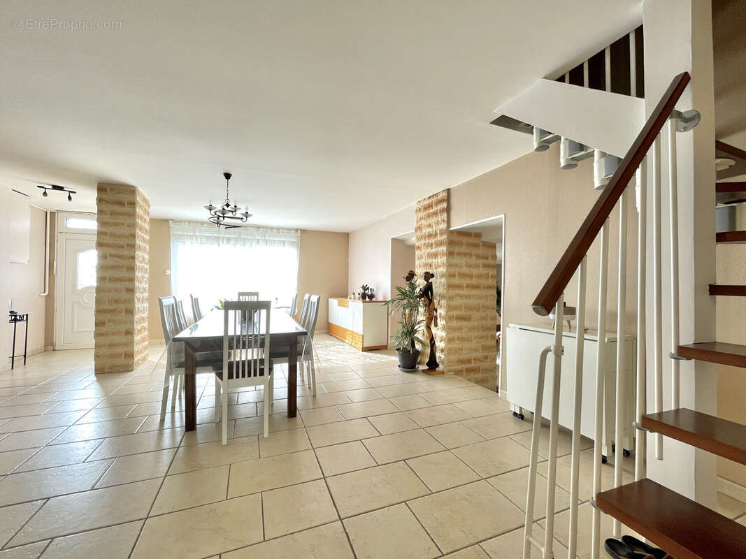 Maison à FONTENAY-LE-MARMION