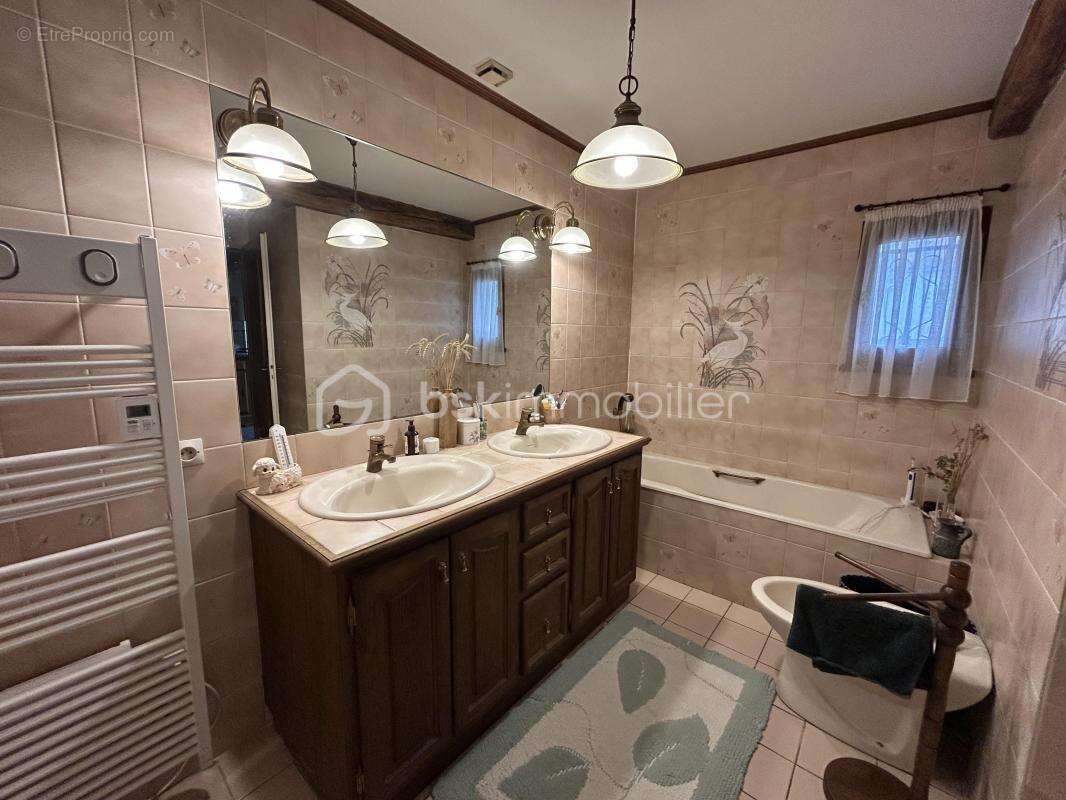 Maison 141 m² à Justine-Herbigny  - photo 16