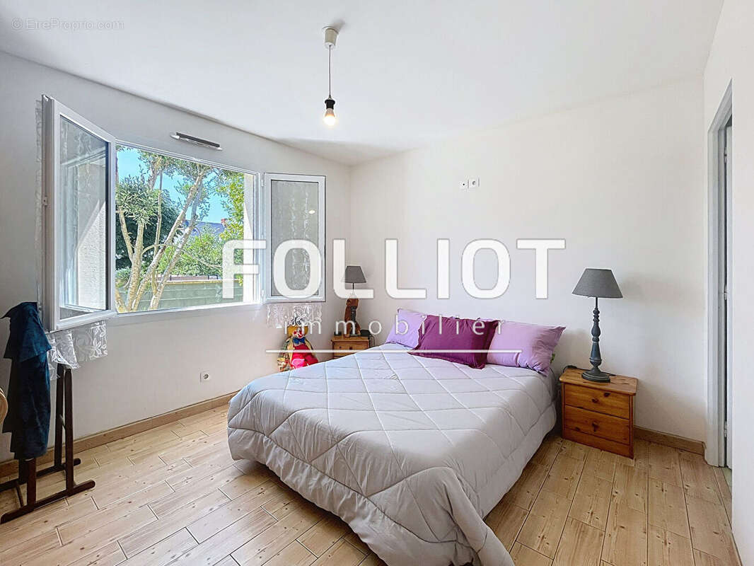 Maison à BRICQUEVILLE-SUR-MER