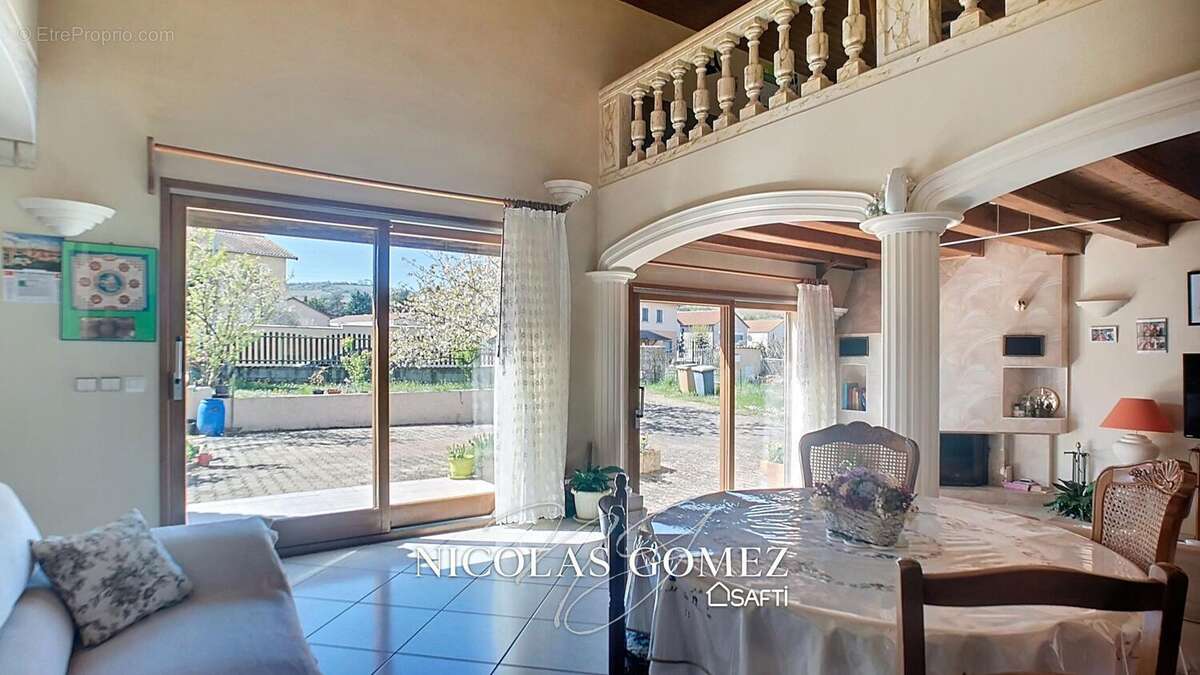 Photo 3 - Maison à LUCENAY