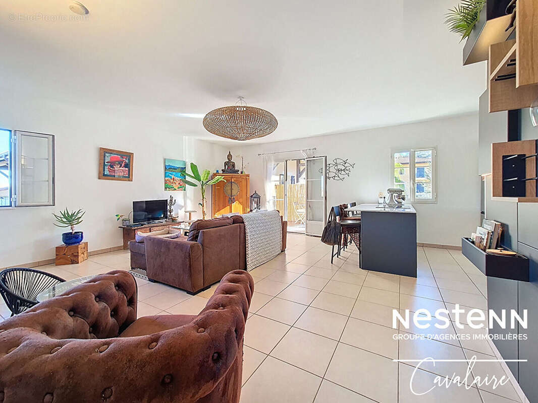 Appartement à LA CROIX-VALMER
