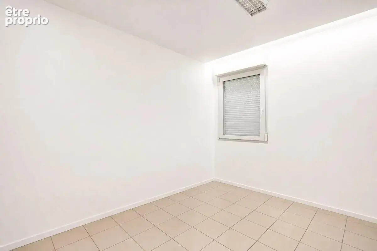 Appartement T4 /T5 - 108 M² - Saint-Bonnet-de-Mure - photo 9