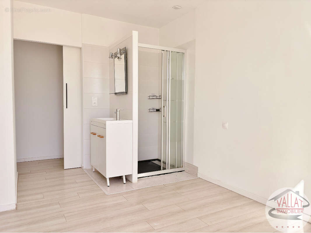 Appartement avec jardin et terrasse proches de toutes les commodités ! - photo 6