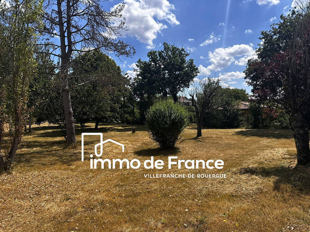 Terrain à VILLEFRANCHE-DE-ROUERGUE